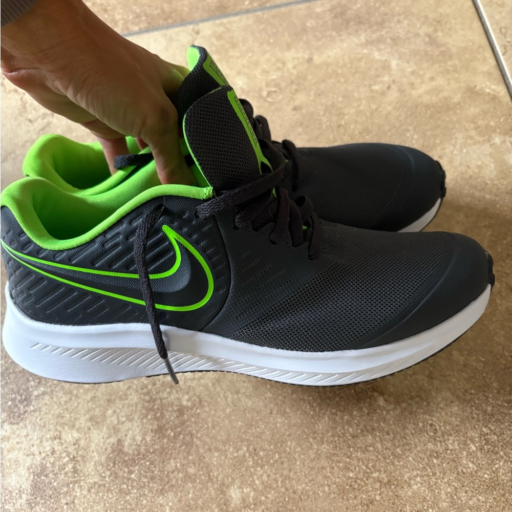 Bought for my son but he never wore them. He didn’t like how they fit him.